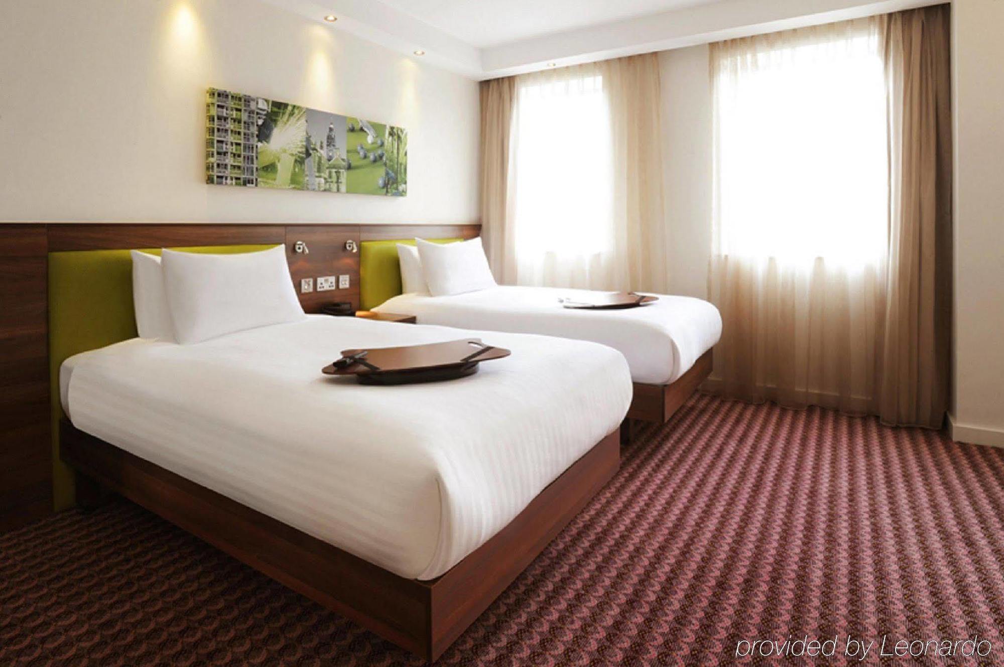 Hampton By Hilton Birmingham Broad Street Hotel Екстериор снимка