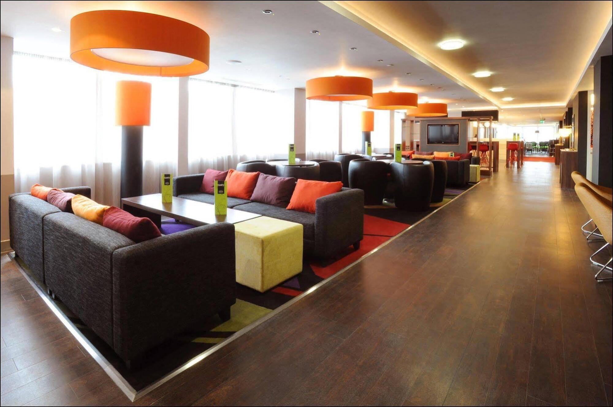 Hampton By Hilton Birmingham Broad Street Hotel Екстериор снимка